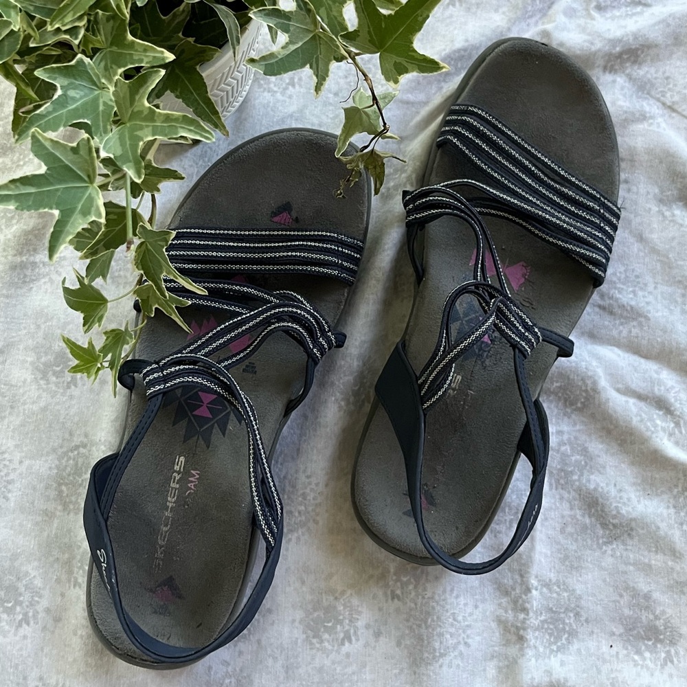 Skechers Women’s Blue and Gray Memory Foam Sandals Size 7